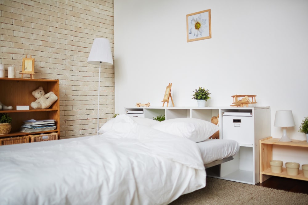 1.1. Idei de amenajare pentru un dormitor de apartament -minimalist pat-min